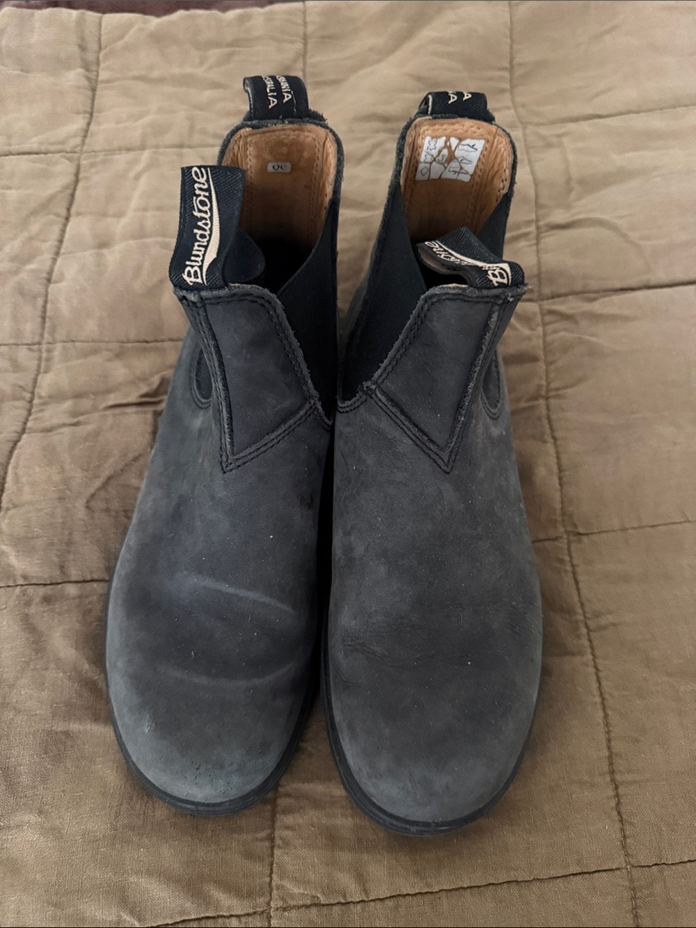 Blundstone Black Slip-On Chelsea Ankle Boots for Women